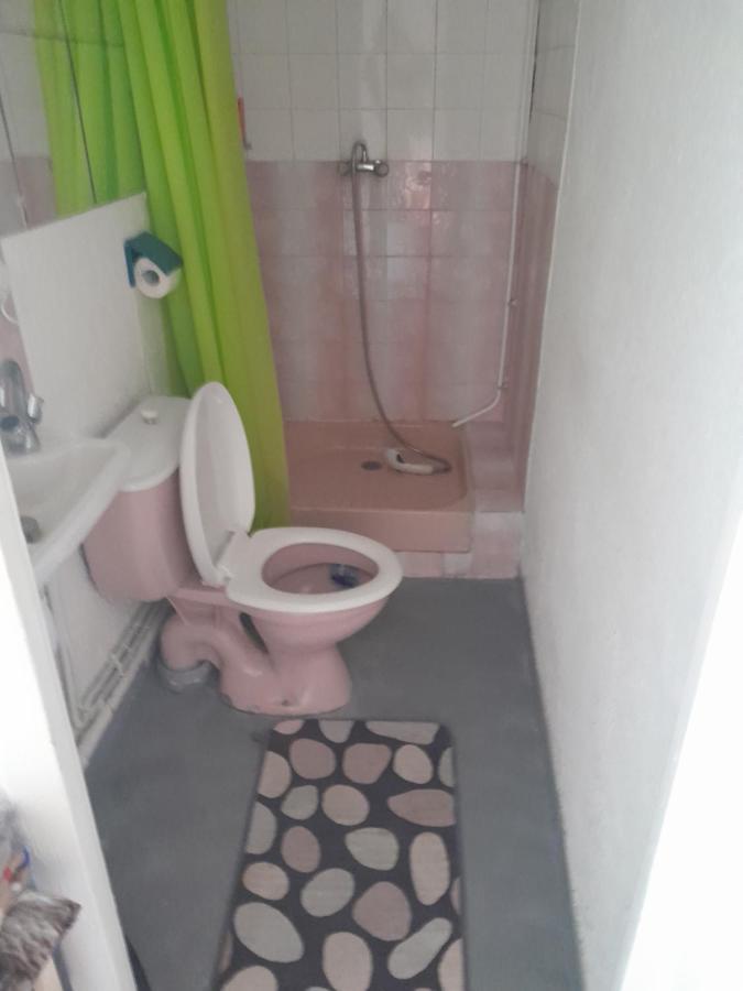 נים Auberge Des Garrigues מראה חיצוני תמונה