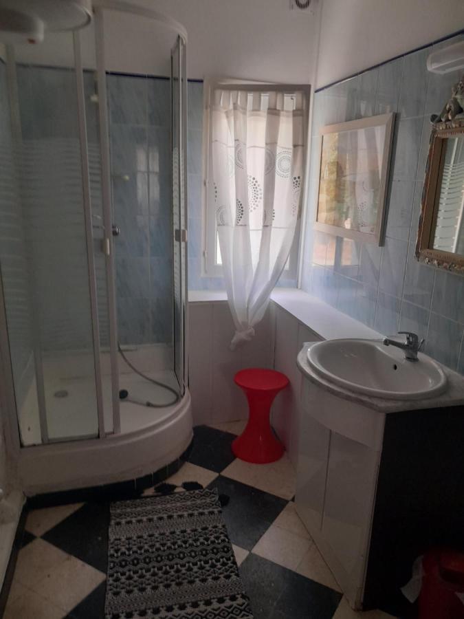 נים Auberge Des Garrigues מראה חיצוני תמונה