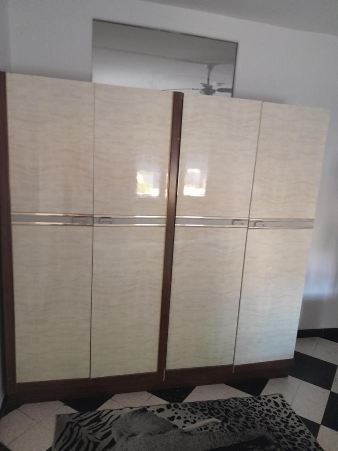 נים Auberge Des Garrigues מראה חיצוני תמונה
