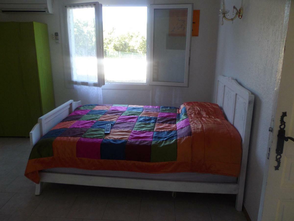 נים Auberge Des Garrigues מראה חיצוני תמונה