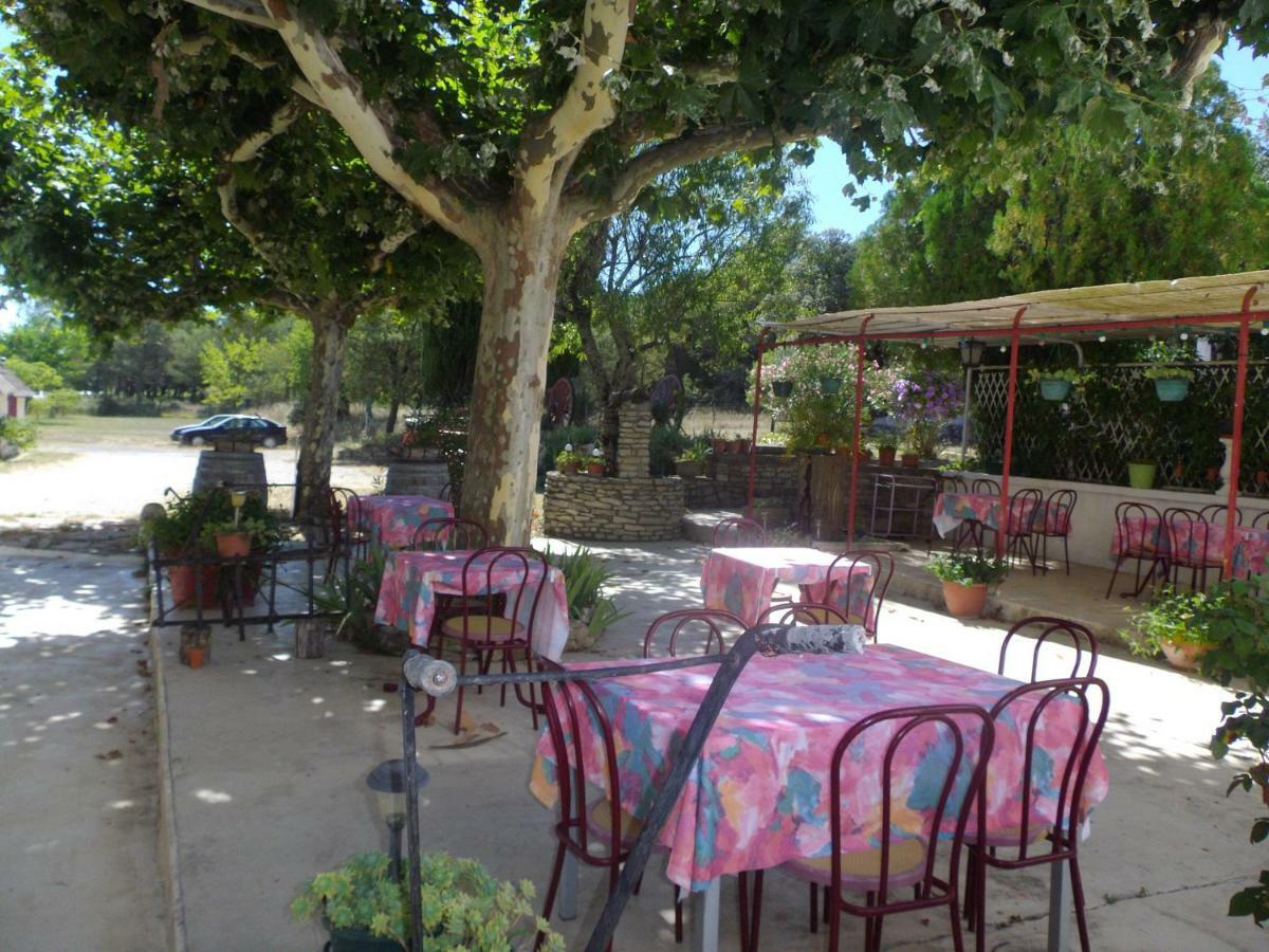 נים Auberge Des Garrigues מראה חיצוני תמונה