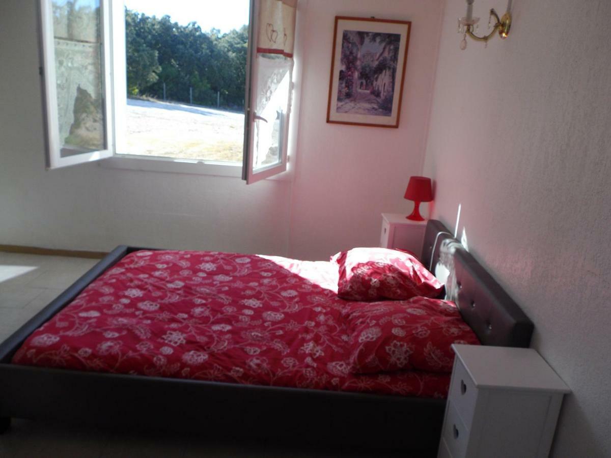 נים Auberge Des Garrigues מראה חיצוני תמונה